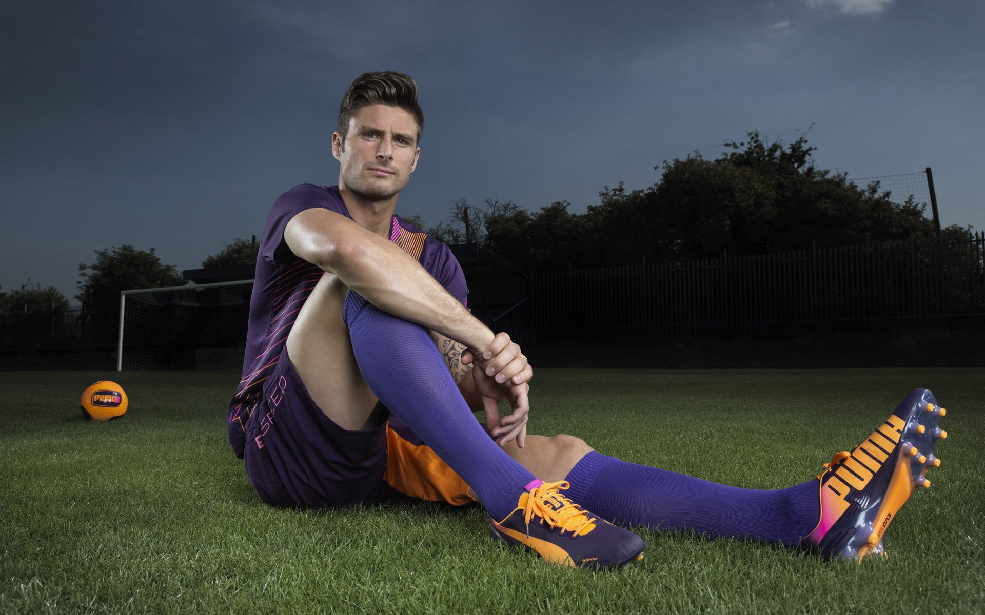 英超球队通过高强度间歇训练提升球员耐力表现,英超球队一天训练多久