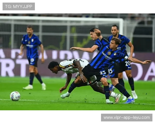 意大利后卫个人能力强悍，防守端细节处理出色